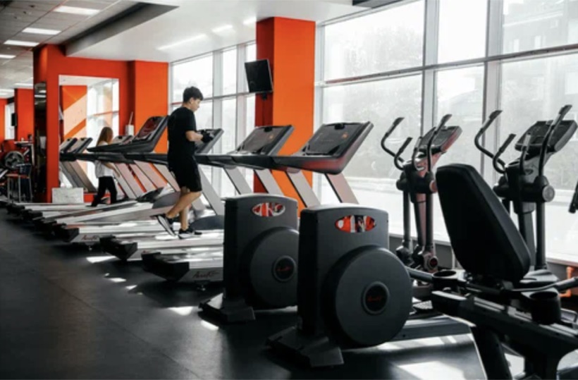 Zona de trotadoras del gimnasio en Las Condes